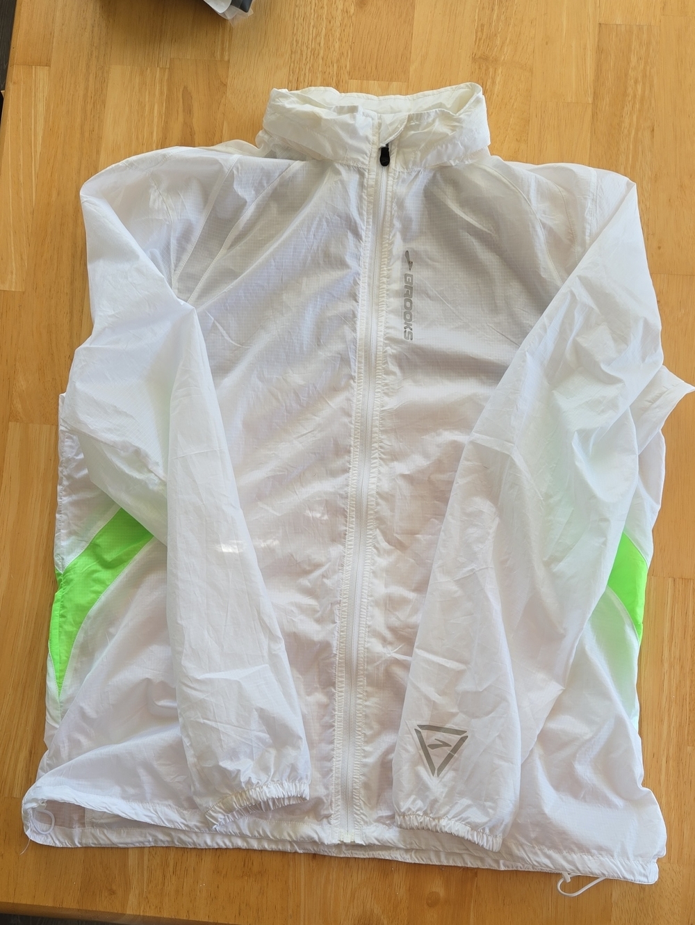 Brooks Running L Womens White & Neon Green Lightweight Rain Cover-Up Jacket